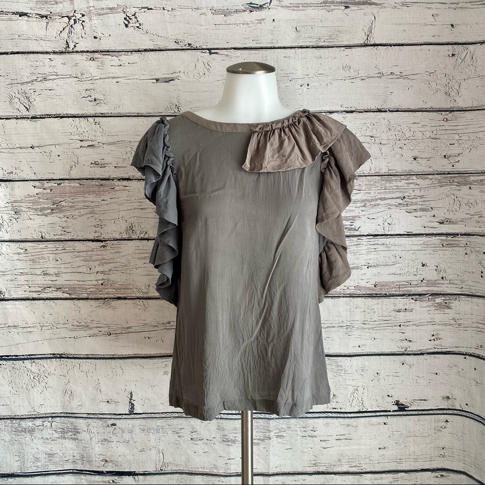 Ann Taylor gray ruffled top